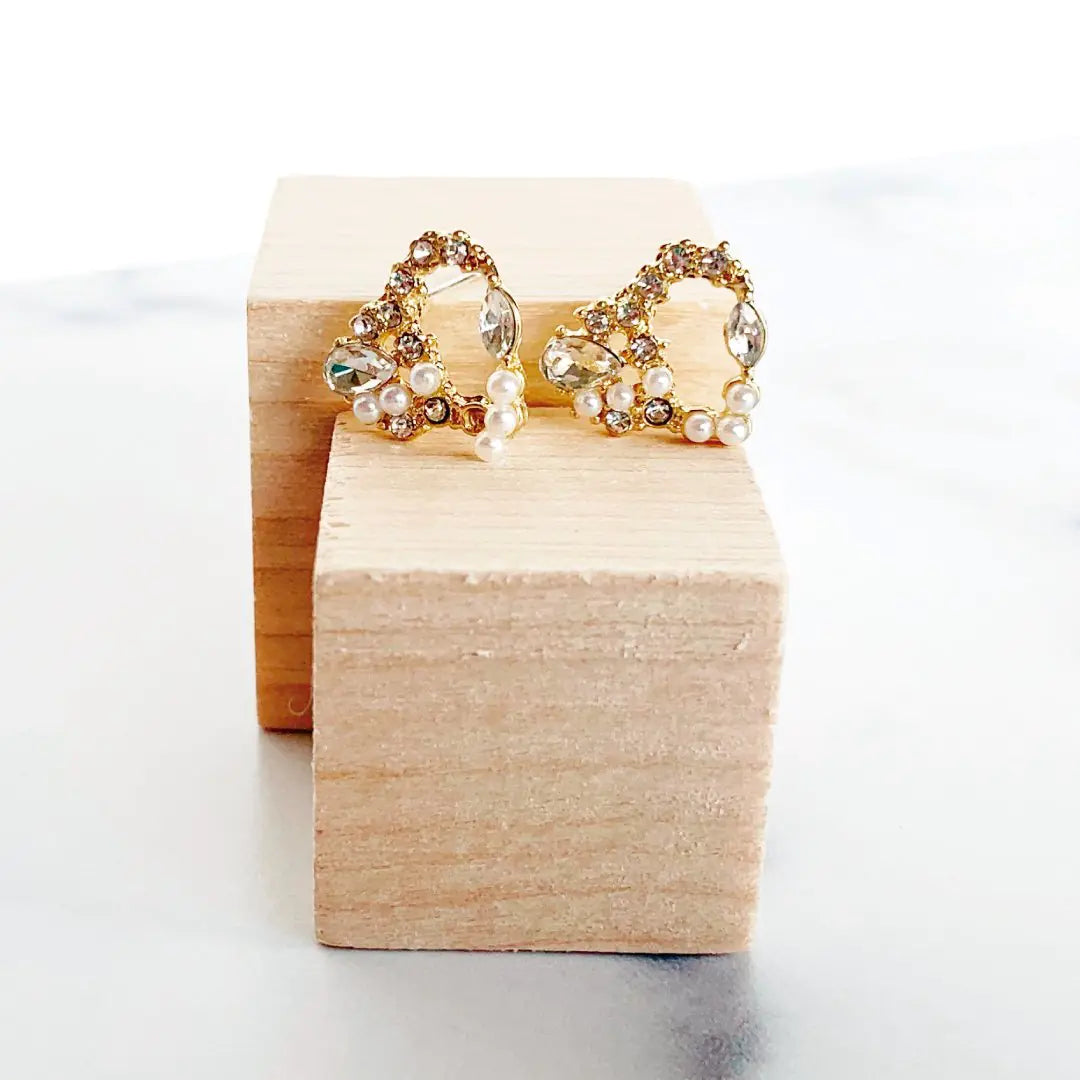 Heart Pearl Blush Earrings